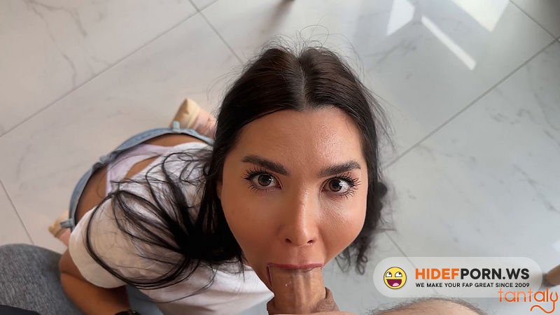 Onlyfans - Naughty Delivery GIRL Handles Tantaly Package Roughly And Lets Me Fuck Her Tight Pussy Melanie Queen [FullHD 1080p]