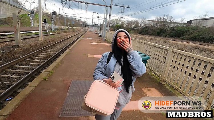 Onlyfans/ManyVids - MadBros – Roma Amor – Cute Chilean Friend Bubble Butt Pounded In a Public Train [FullHD 1080p] - 2025
