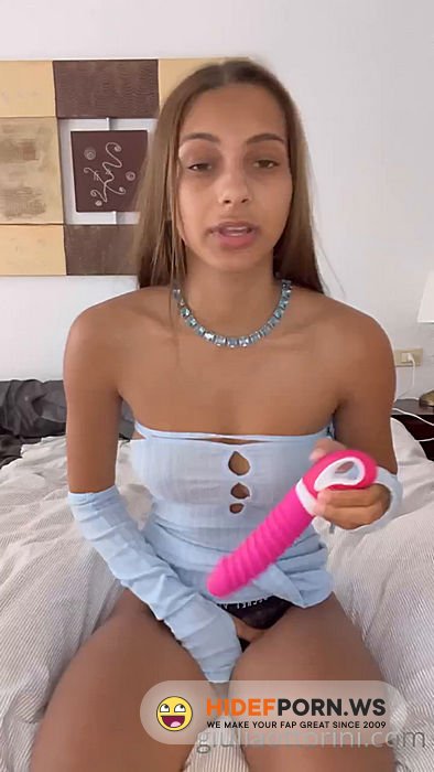 Onlyfans/ManyVids - Giulia Ottorini @giuliaottorini  Dildo Pussy Fuck [SD 1280p] - 2025