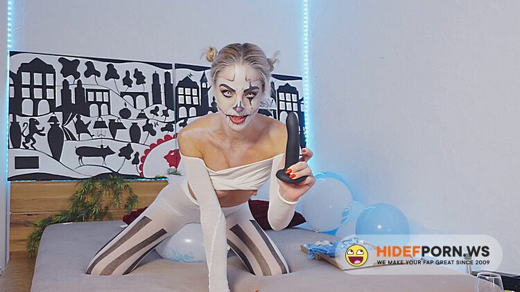 Onlyfans/ManyVids - MissDaisyDiamond Horny Crazy Anal Harley Quinn Blowing 50 Balloons Orgy [FullHD 1080p] - 2025