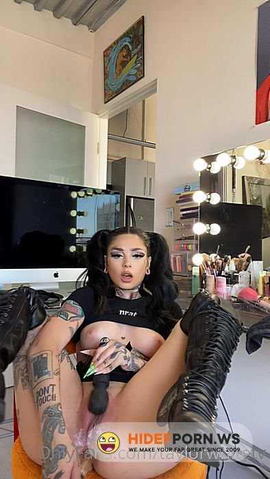 Onlyfans/ManyVids - Taylor White @taylorwhitetv   I Fucked Myself In The Ass For The First Time [SD 1280p] - 2025