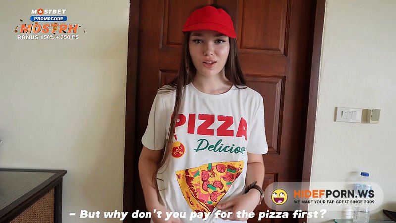 Onlyfans - Fucked a Pizza Delivery Girl For Being Late, Got a Tip With a Powerful Creampie In Her Pussy Siena Sky [FullHD 1080p]