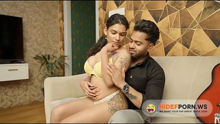 Onlyfans/ManyVids - Resmi Nair Making Out With Her Man 720p [HD 720p] - 2026