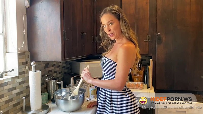 Onlyfans - Cherie Deville  Who Wants Cookies [HD 720p]
