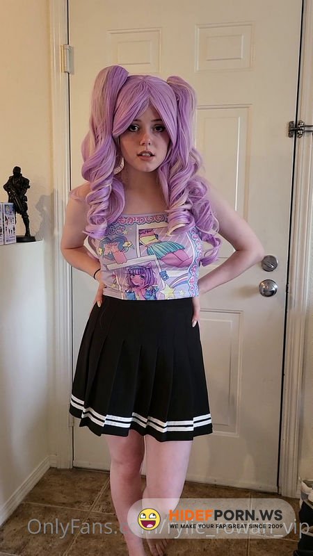 Onlyfans - Rylie Rowan Stepsis Agrees For Maid Roleplay For Telling Parents About The Raves [SD 1920p]