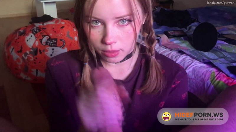 Onlyfans - Younger Stepsister Sucks Big Cock And Gets Cum On Face [FullHD 1080p]