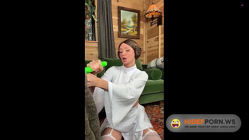 Onlyfans - Sara Underwood Plays With Green Dildo In Leia Cosplay [HD 720p] - 2026